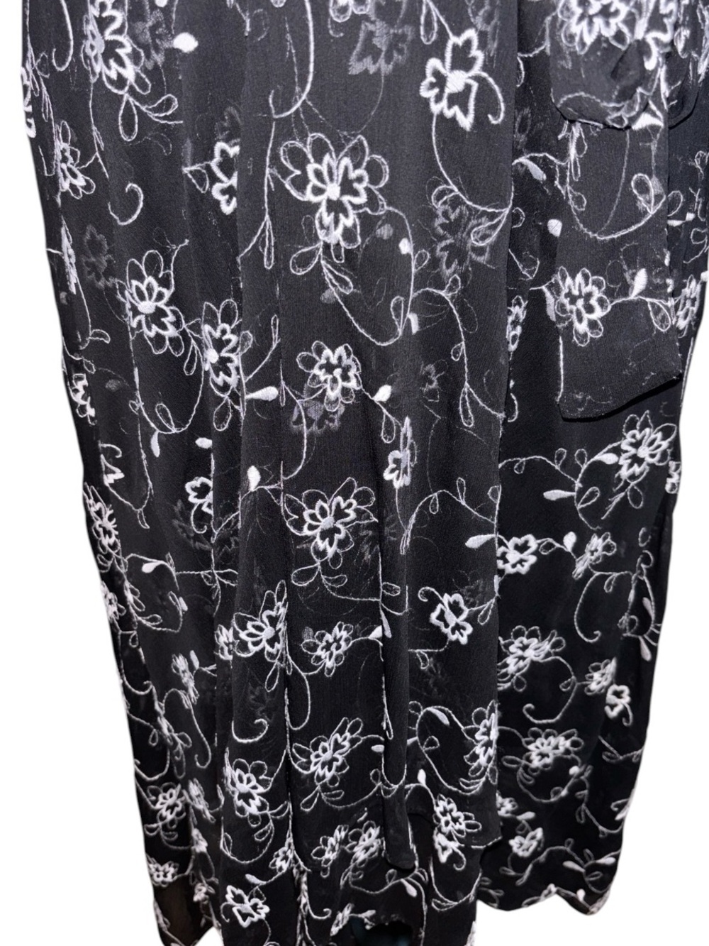 DKNY Floral Midi Dress w/ White Bloom Print, P2P:21.5”, L:46”, NWT, RT $129 - Picture 4 of 13